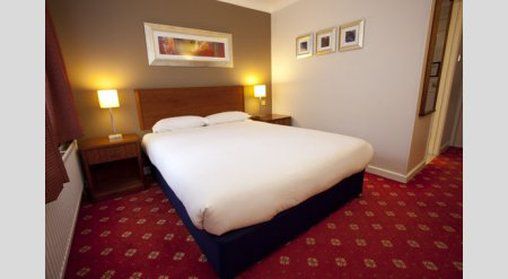 Travelodge Frimley Room photo